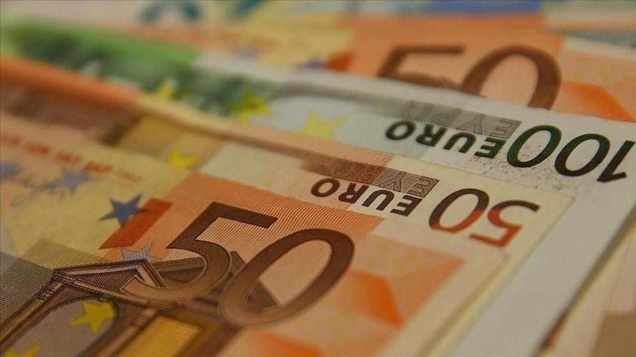 Dolar ve Euro kaç TL oldu? İşte günün ilk fiyatları...