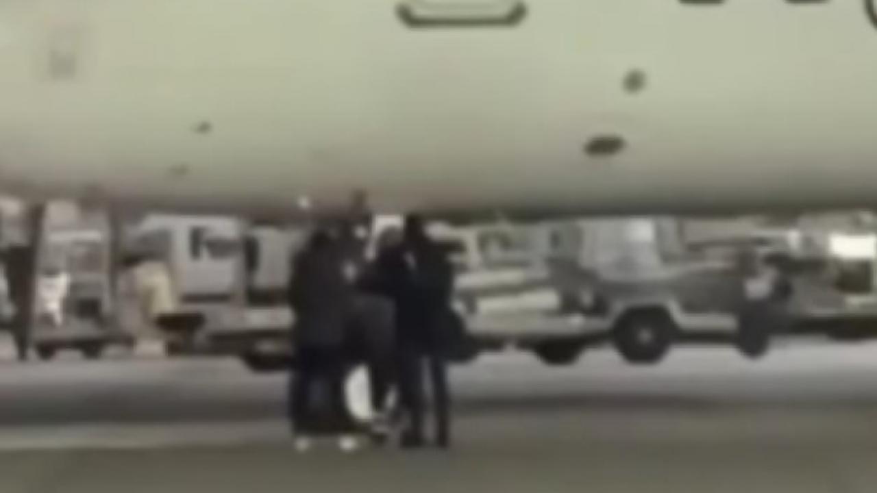 Almanya'da uçağı kaçıran iki yolcu pisti birbirine kattı!