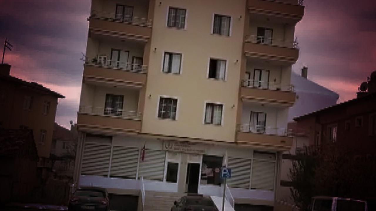 Apartmandaki ilaçlamada 3 aileden 8 kişi hastaneli…