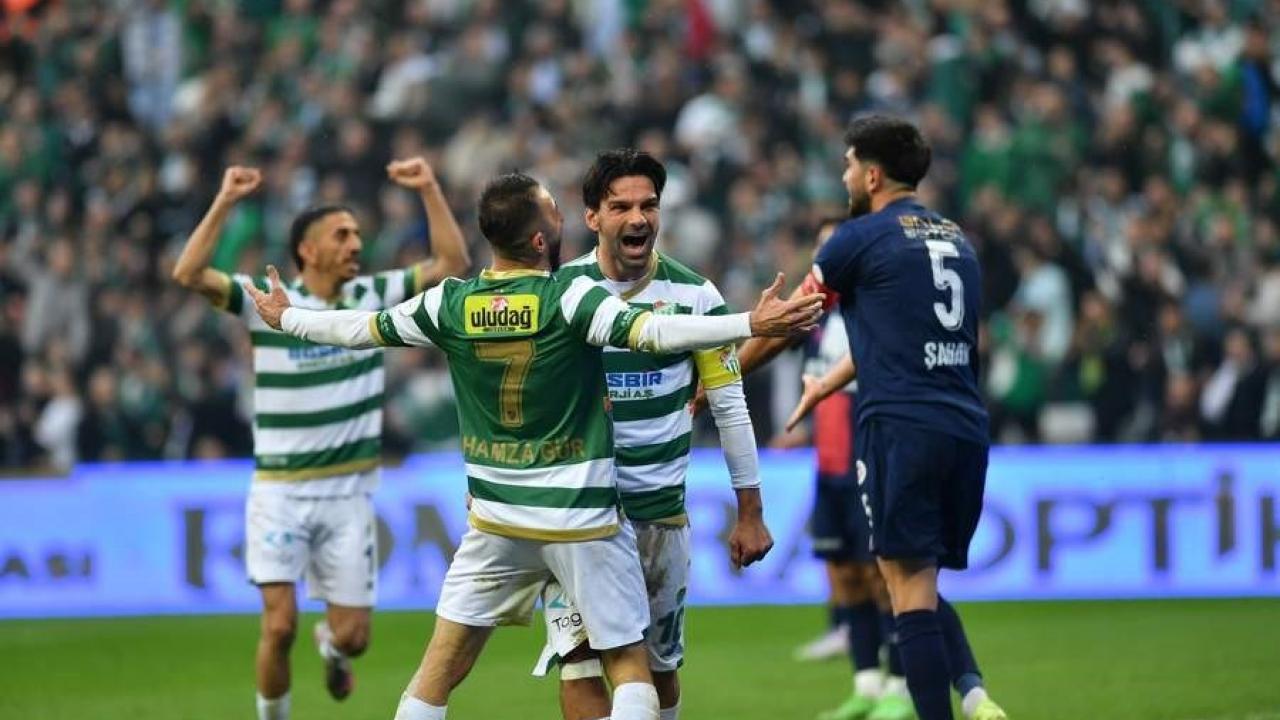 Efsane takım evinde coştu! Binlerce taraftarının önünde fark attı