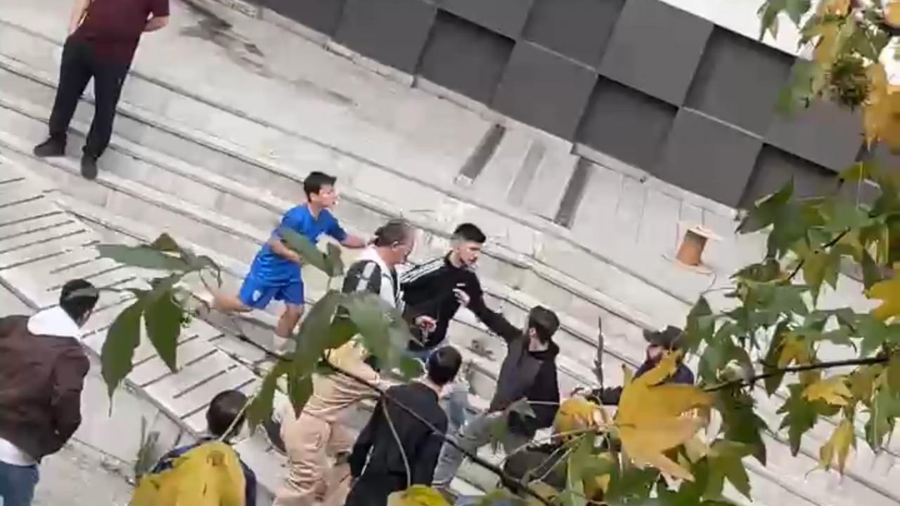 Kağıthane’de 16 yaşındaki çocuk, kardeşini rahatsız eden 2 kişiyi bıçakladı