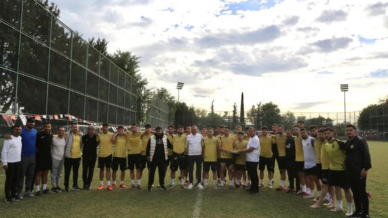 Bir dönem Türkiye'yi Avrupa'da temsil eden efsane takım sahaya çıkacak oyuncu bulamıyor!