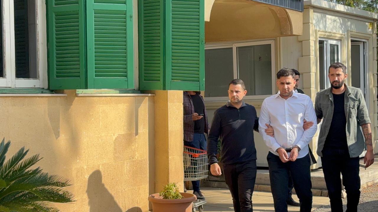 KKTC'de araç kurşunlayan çete üyesine 8,5 yıl hapis