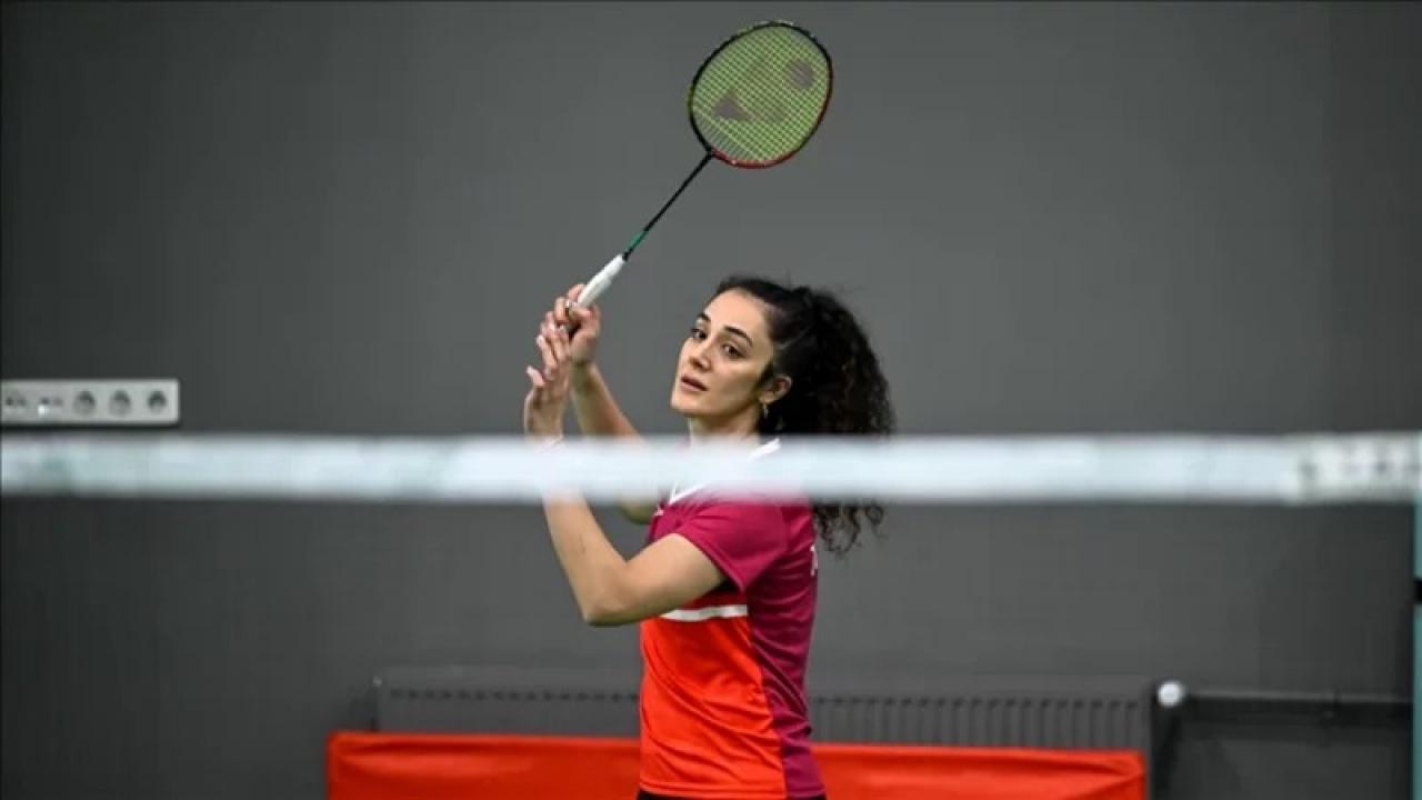 Milli sporcu Neslihan Arın, Hindistan'da gurur yaşattı! Tek kadınlarda ikinci oldu