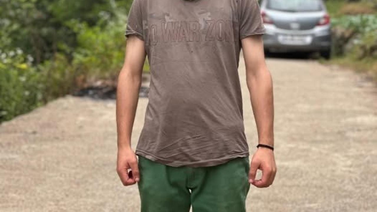 Rize'de yolun karşısına geçerken otomobilin çarptığı yaya öldü