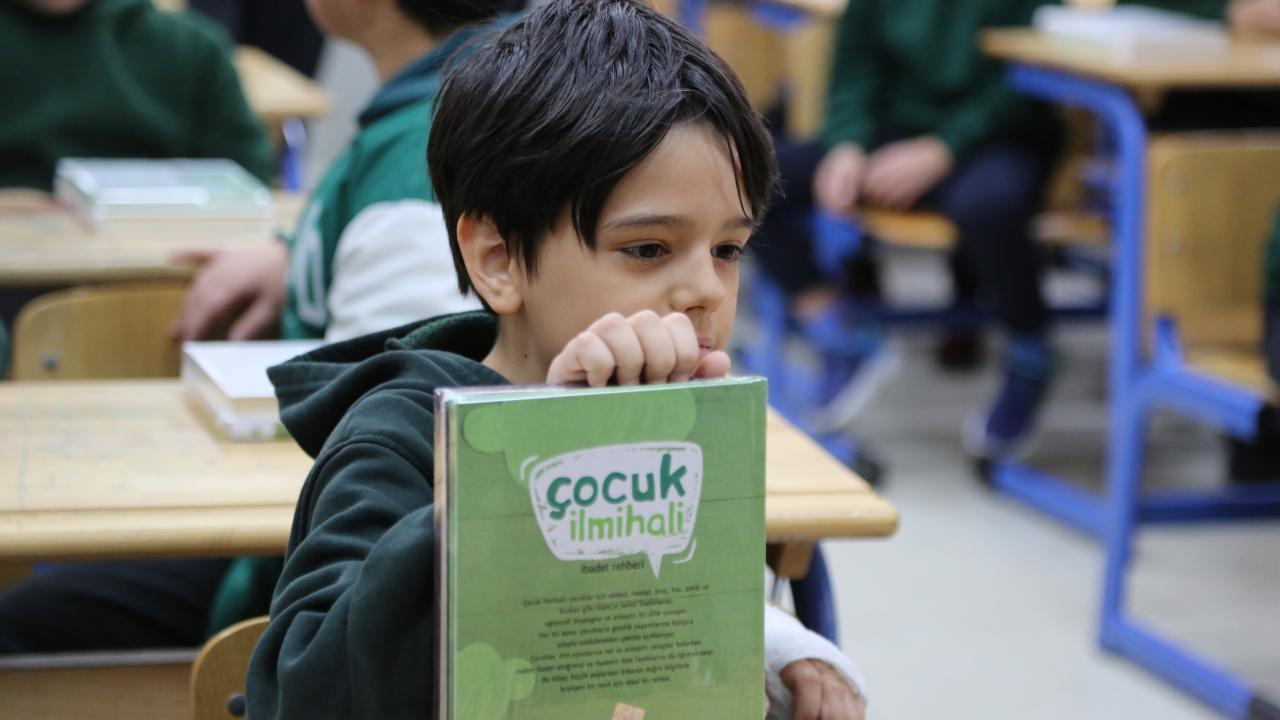 TDV’den Öğretmenler Günü’nde öğretmenlere ve öğren…