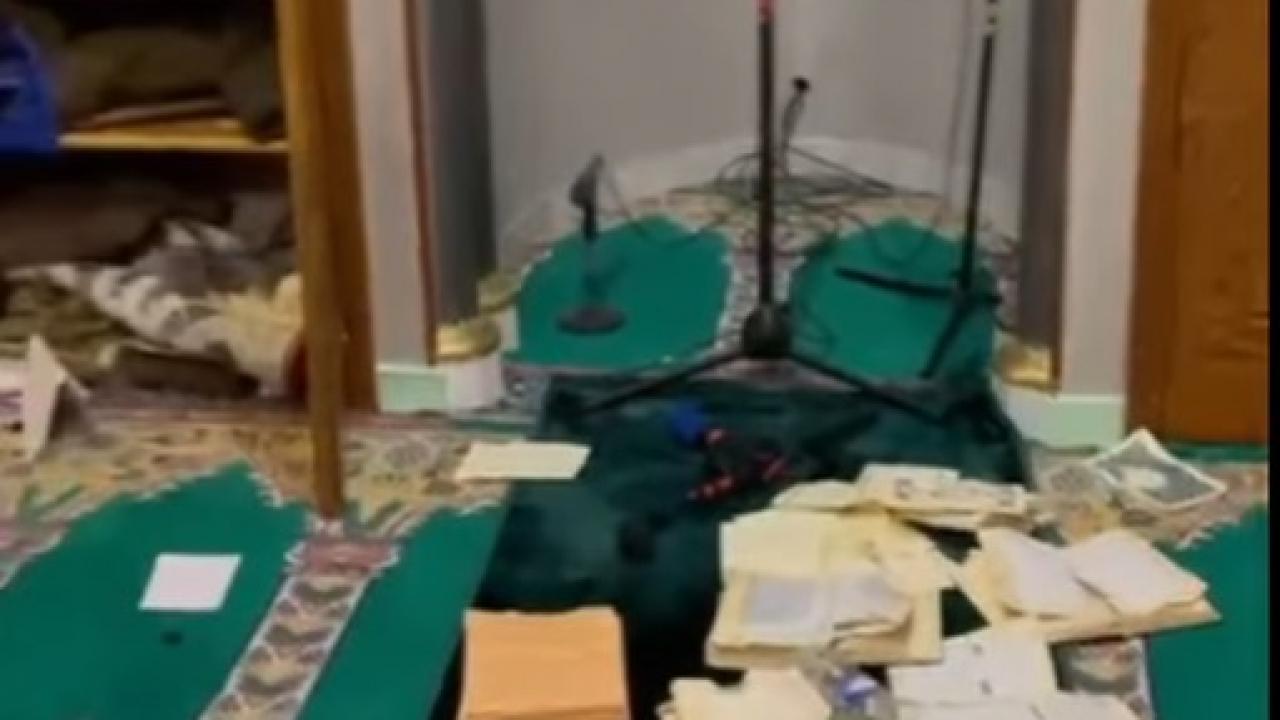 Alçaklıkta sınır yok! Fransa'da camiye iğrenç saldırı!