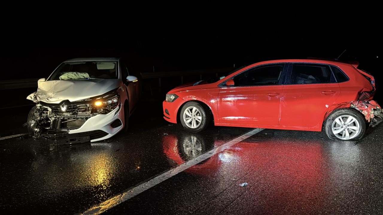 Alkollüyken kaza yaptı, ağaçlık alana silah saklar…