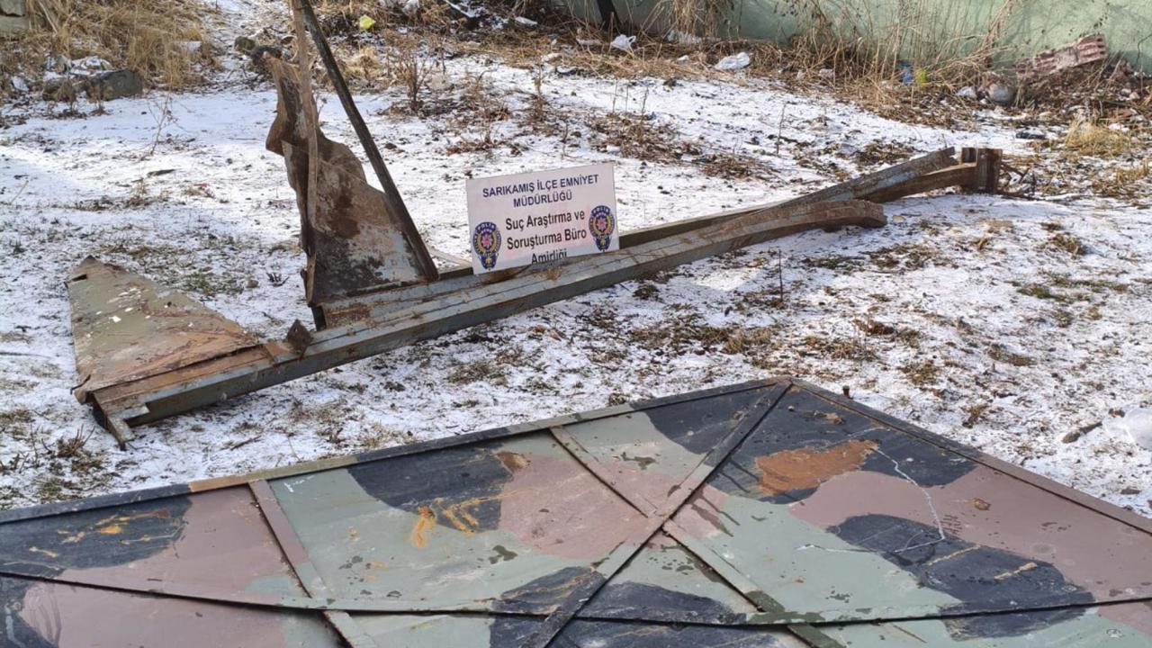 Askeri birlikte hırsızlık yapan 2 kişi tutuklandı