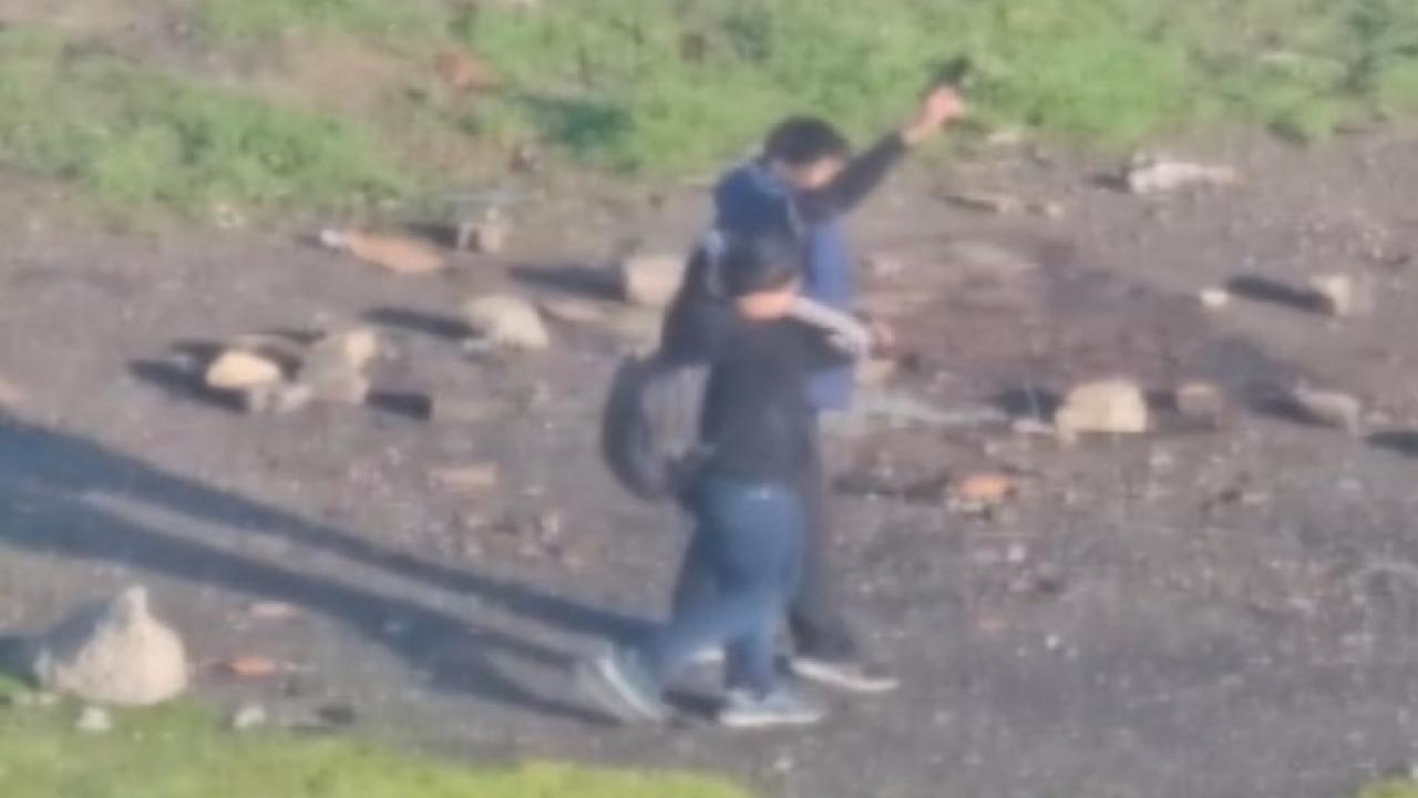 Esenyurt’ta kurusıkı tabancayla ateş eden ortaokul öğrencilerine gözaltı