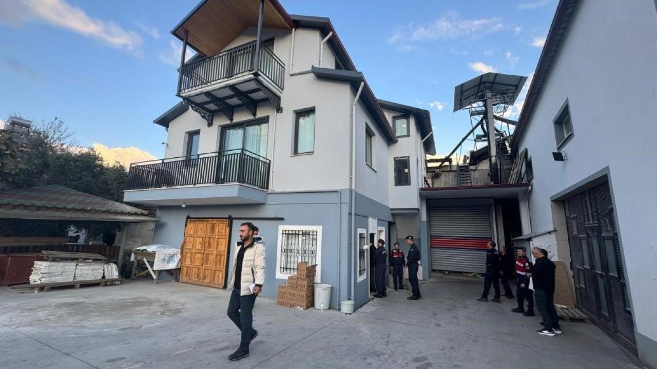 18 yaşındaki genç kadın hayatını kaybetti! Evde si…