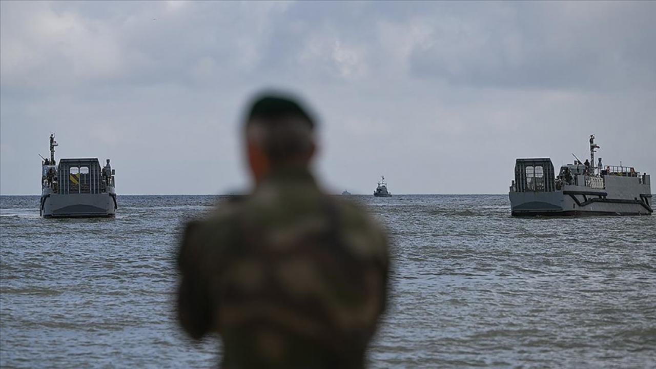 Fransa'nın nükleer üssünde kırmızı alarm! Gizemli İHA'lara yaylım ateşi!