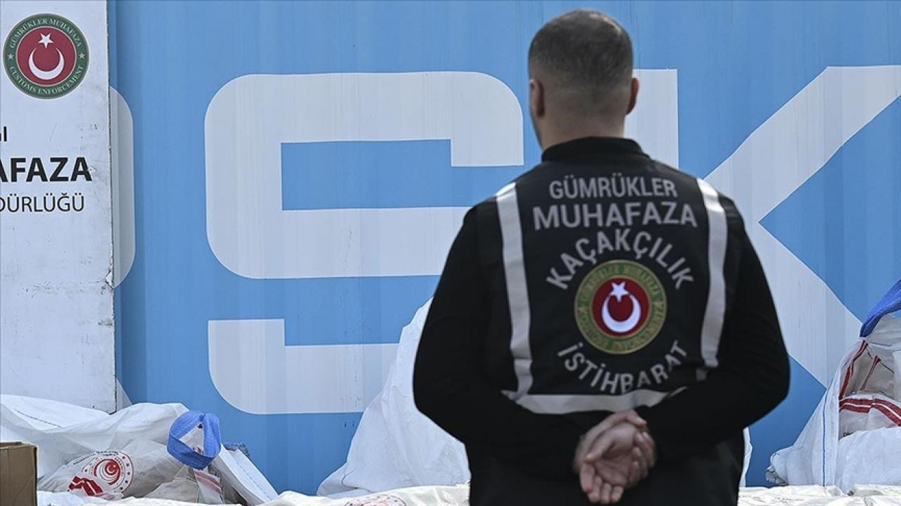 TIR'dan şüphelendiler! İçinden tam 394 kg uyuşturucu çıktı! Piyasa değeri 179 milyon TL
