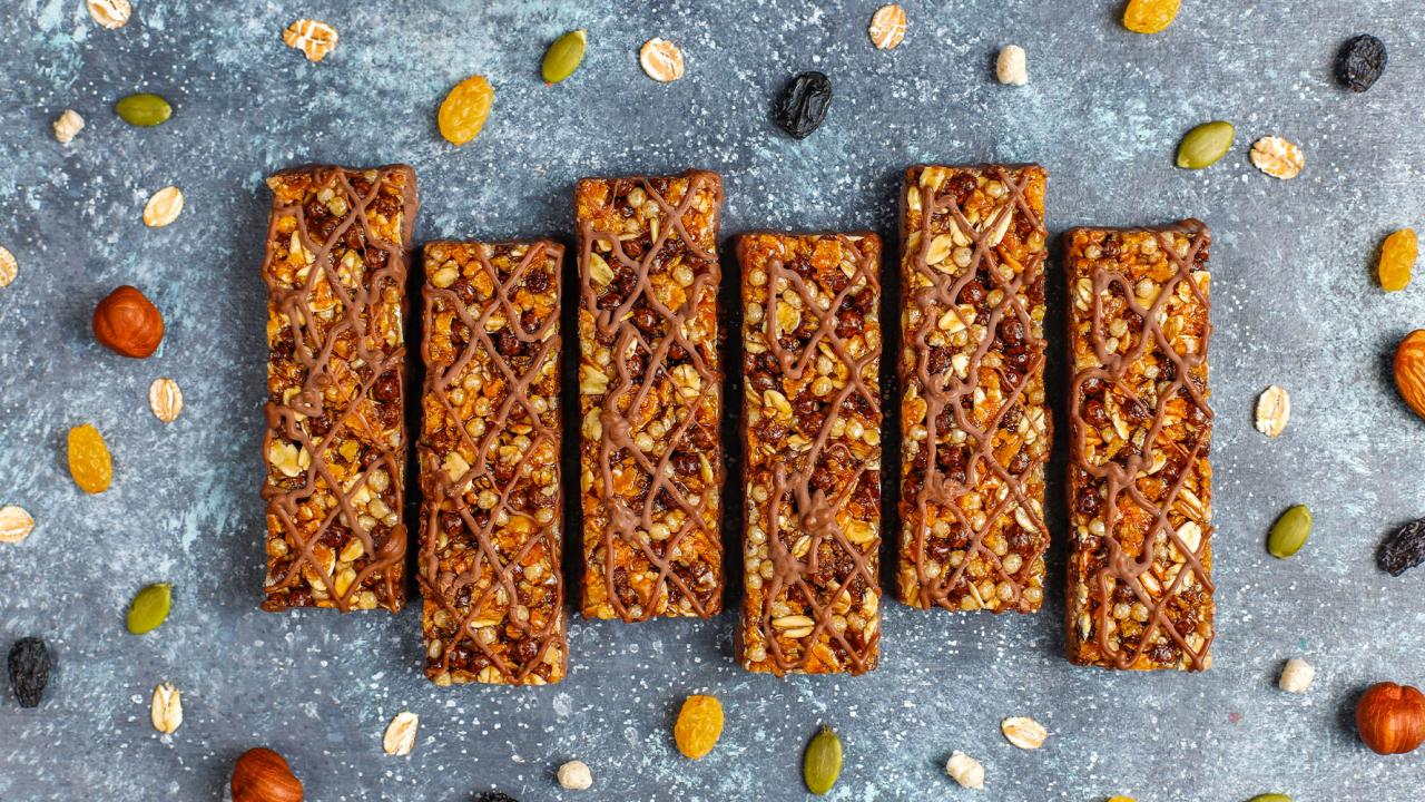 Sağlıklı Atıştırmalık: Granola Bar ve Enerji Topları