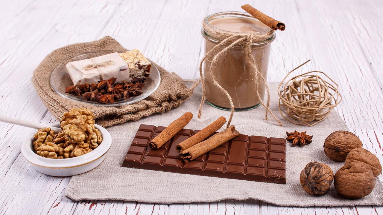 Sağlıklı Tatlı: Ev Yapımı Çikolata ve Şekerleme