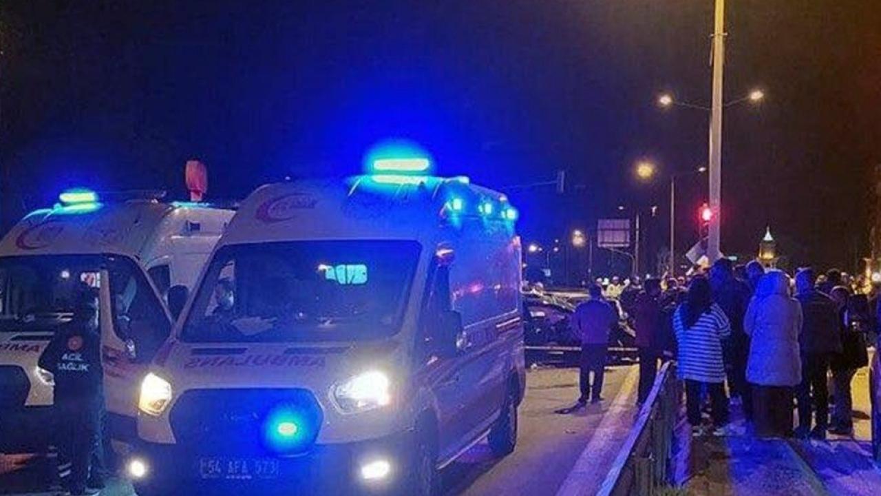 Sakarya'da 2 otomobil çarpıştı: 1 ölü, 3 yaralı