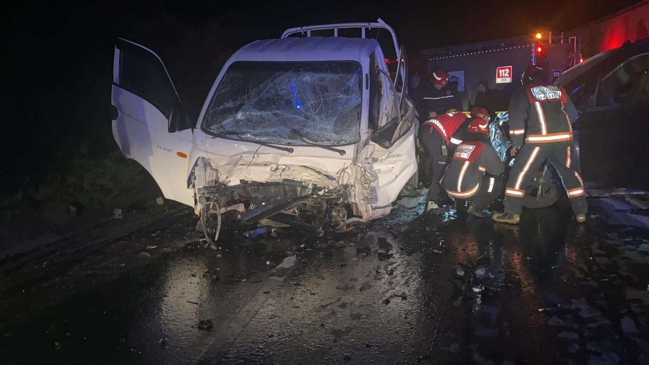 Sakarya'da feci kaza: 1 ölü 3 yaralı