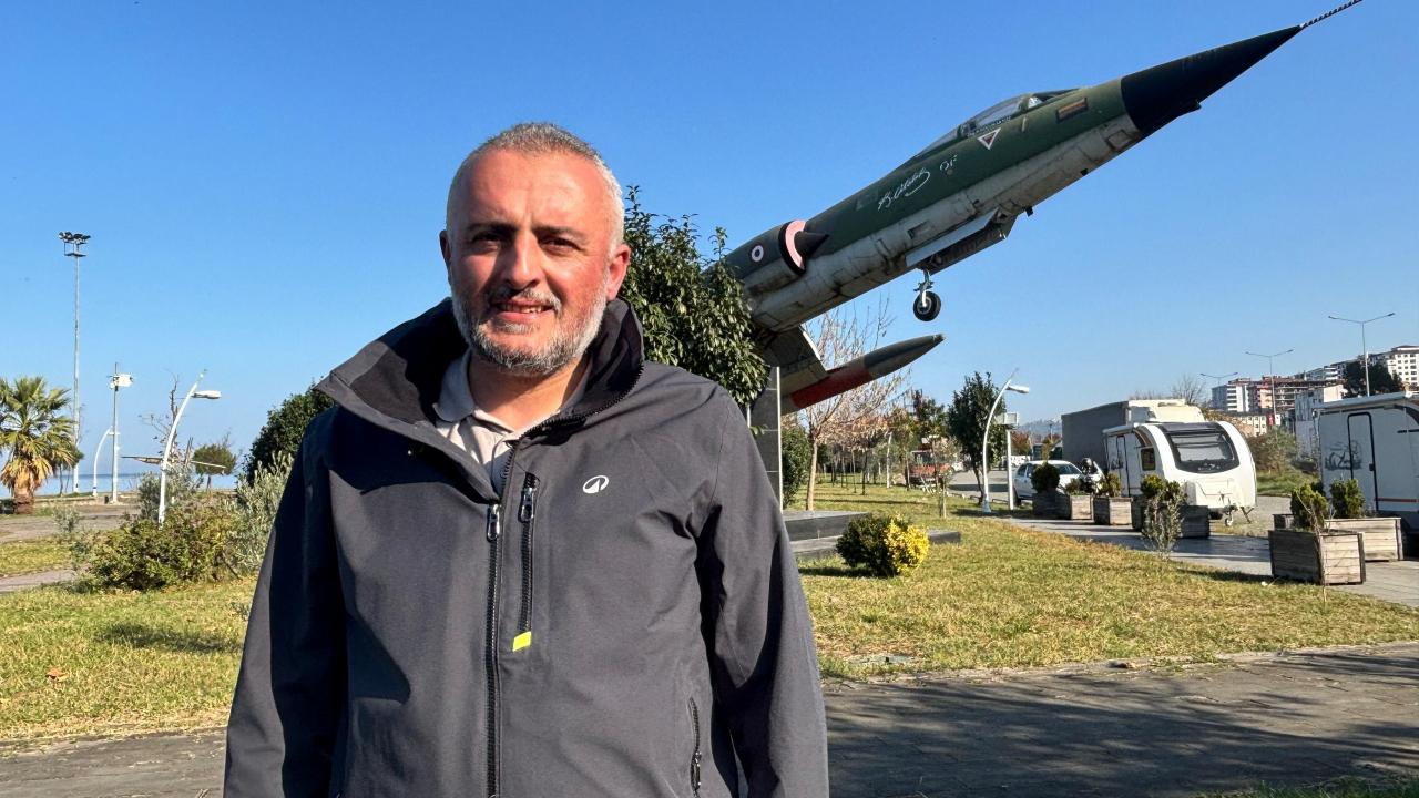 Selçuk Bayraktar'a Sürmeneli hemşehrisinden ‘Vur İHA Vur SİHA’ şarkılı destek