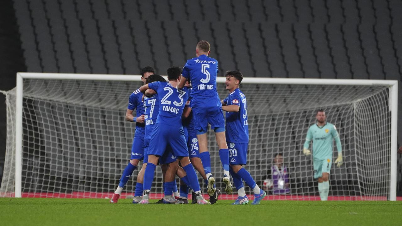 Türkiye Kupası'nda büyük sürpriz! Süper Lig'in flaş takımı 2. Lig takımına elendi!