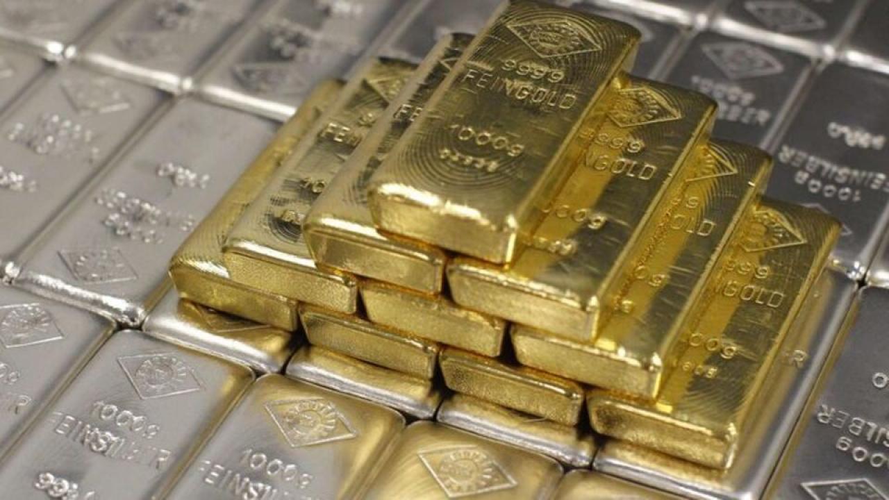 Yatırımcısına büyük kazanç: Gümüş yüzde 12,5 ile altını solladı!