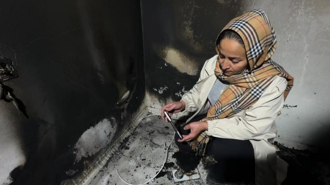 Yüksekova'da evde patlayan telefon yürekleri ağza getirdi!