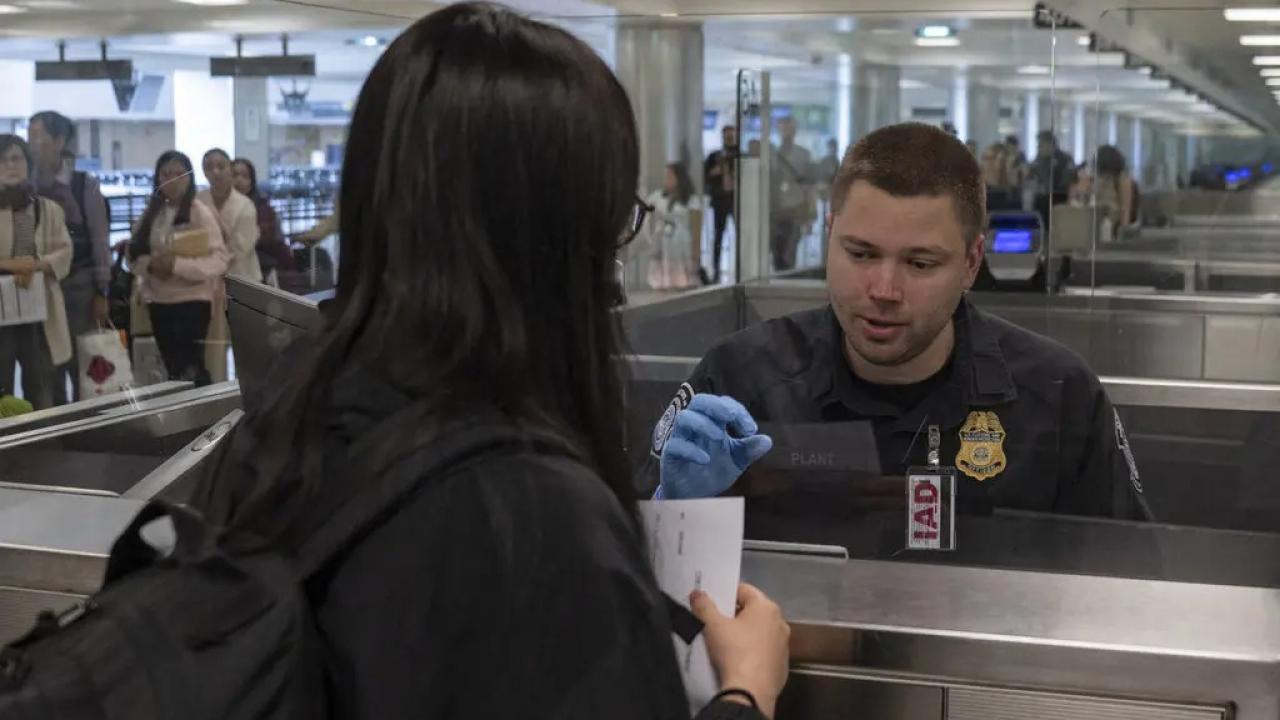 ABD'den 42 ülkeye şoke eden vize şartı... Sosyal m…