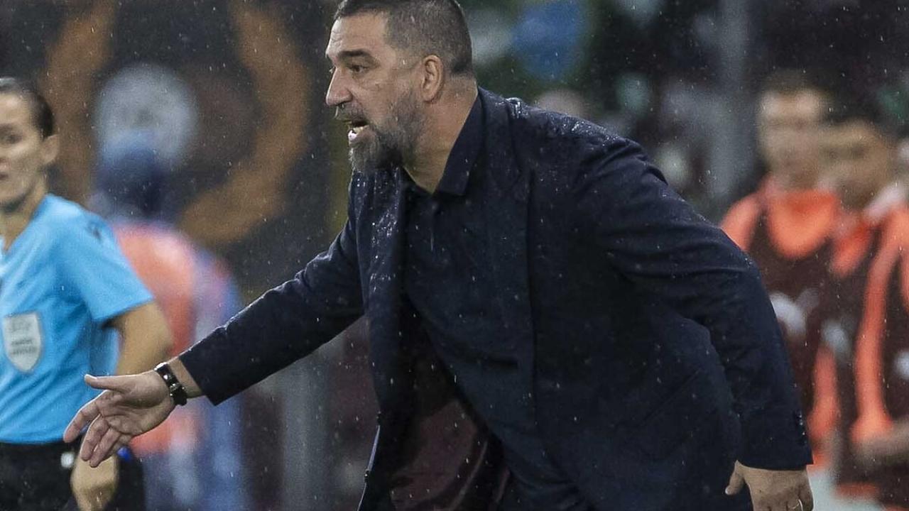 Arda Turan'ın ilk transferi olay oldu: Tanıdık isimle 5 yıllık sözleşme