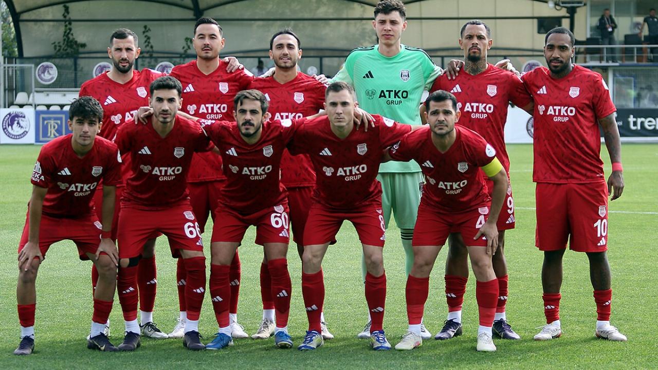 Gözünü Süper Lig'e dikmişti! 1. Lig'in liderinde kriz: Oyuncular ihtar çekti