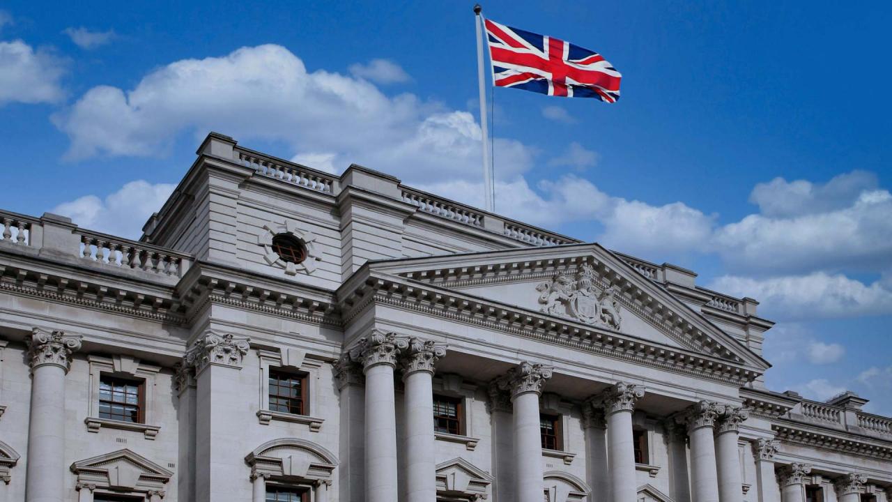 İngiltere'de 'ırkçı uygulama': Küresel bir istisna haline geldi