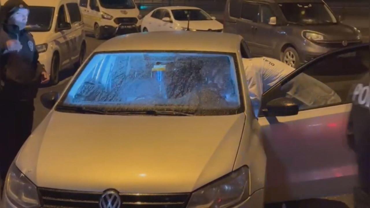 Pendik'te korkunç manzara: Park halindeki araçta bulundu!