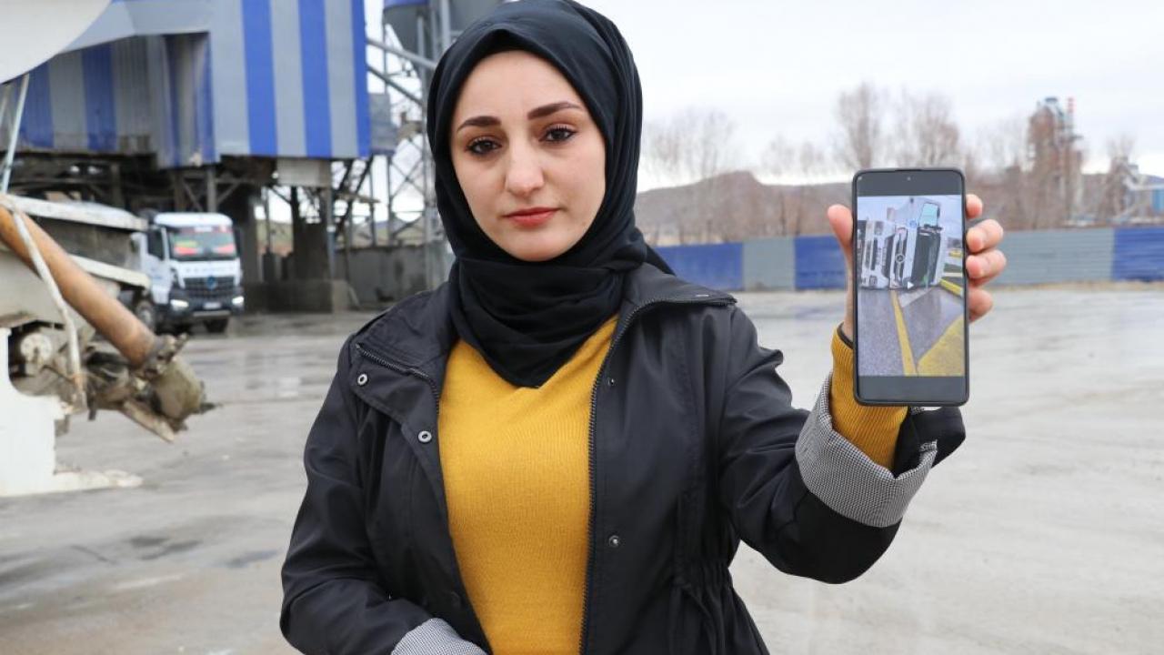Sivas'ın tek kadın şoförü haber olduğu gün tırı devirdi! Rabia Demir: Nazar değdi