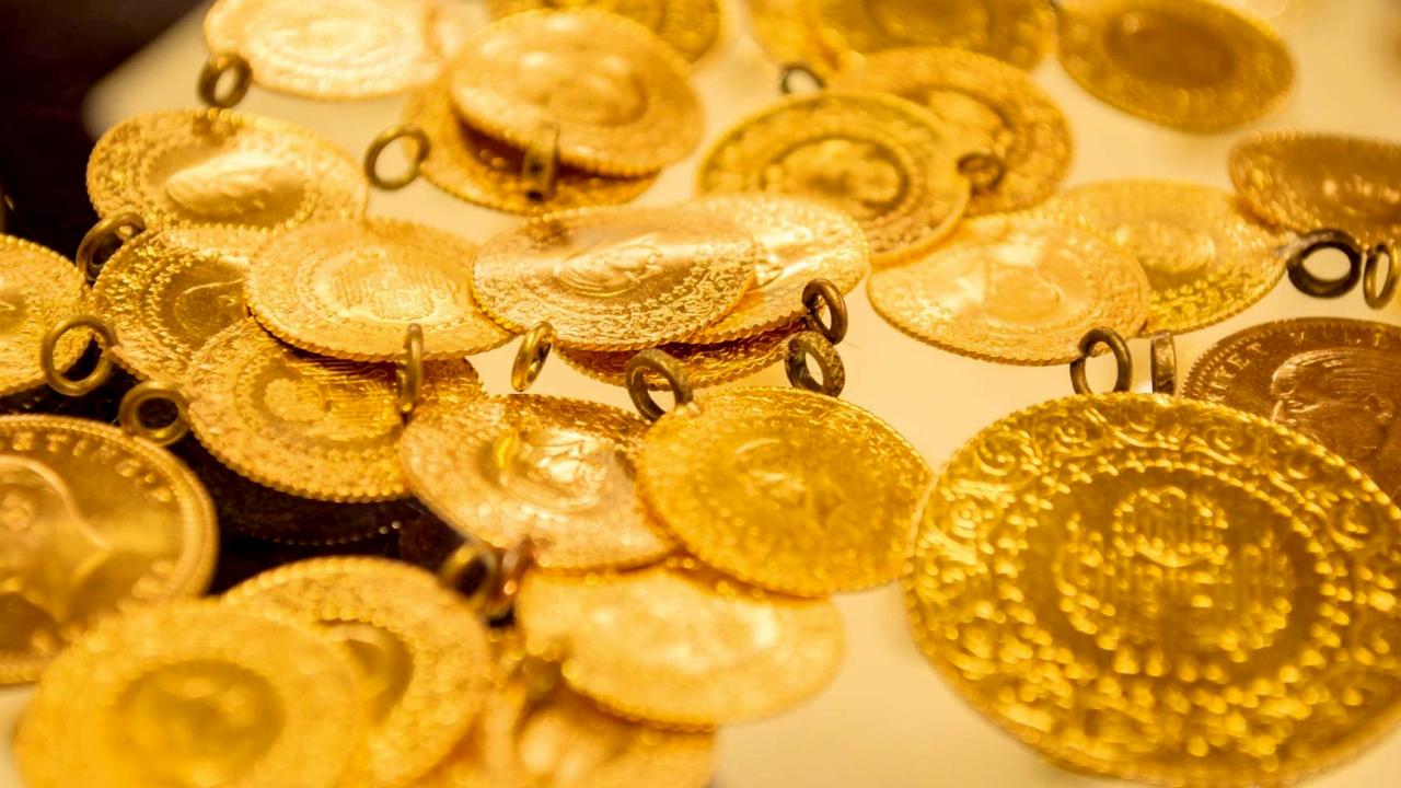 Altında görülmemiş olay! Cumhuriyet tarihinde bir ilk yaşandı! Piyasaları salladı..