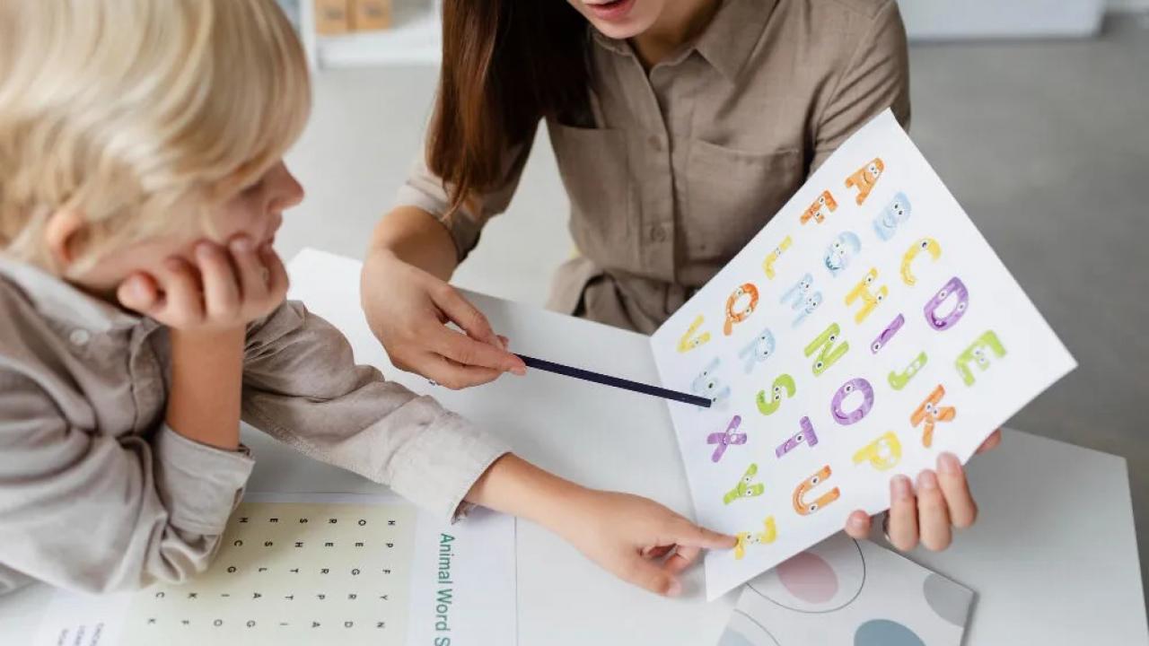 Artikülasyon bozukluğu olan çocuğun kaydını reddeden okul hakkında 'ayrımcılık' kararı
