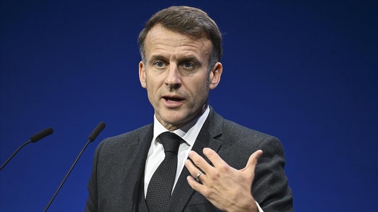 'Darbe' videosu Fransa'yı karıştırdı! Macron harekete geçti
