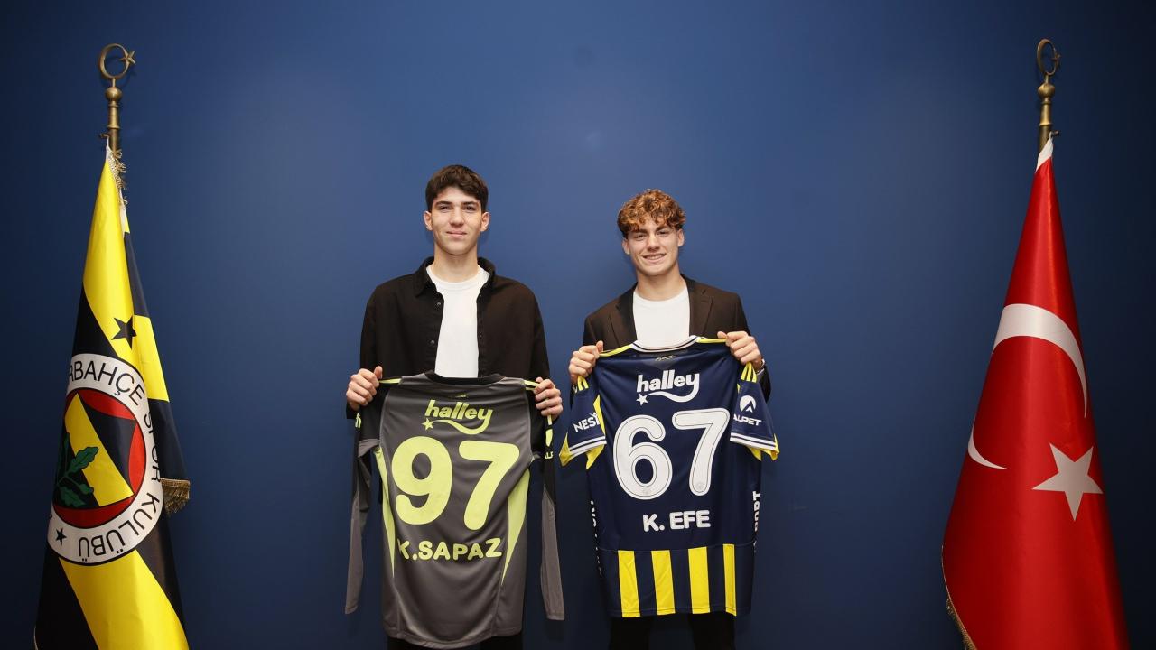 Fenerbahçe iki oyuncuyla profesyonel sözleşme imzaladı
