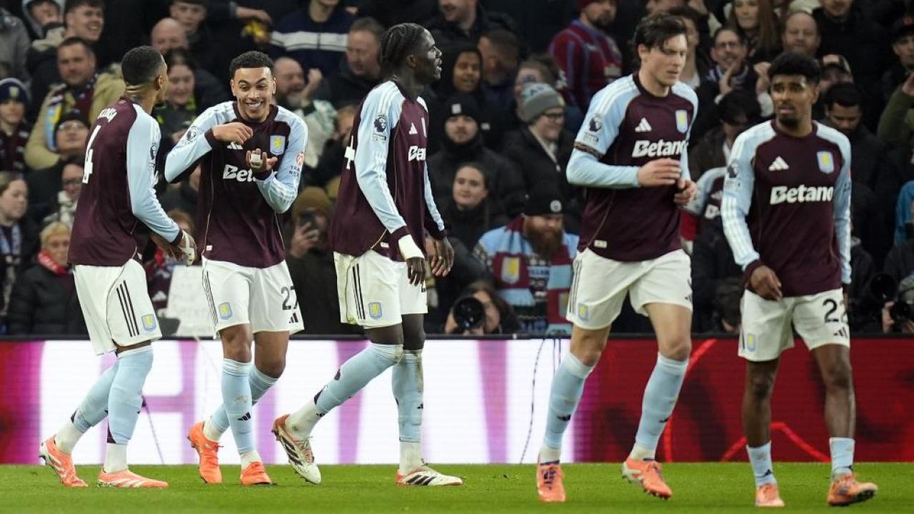 Fenerbahçe'nin rakibi Premier Lig devini devirdi! Üst üste 10. galibiyet