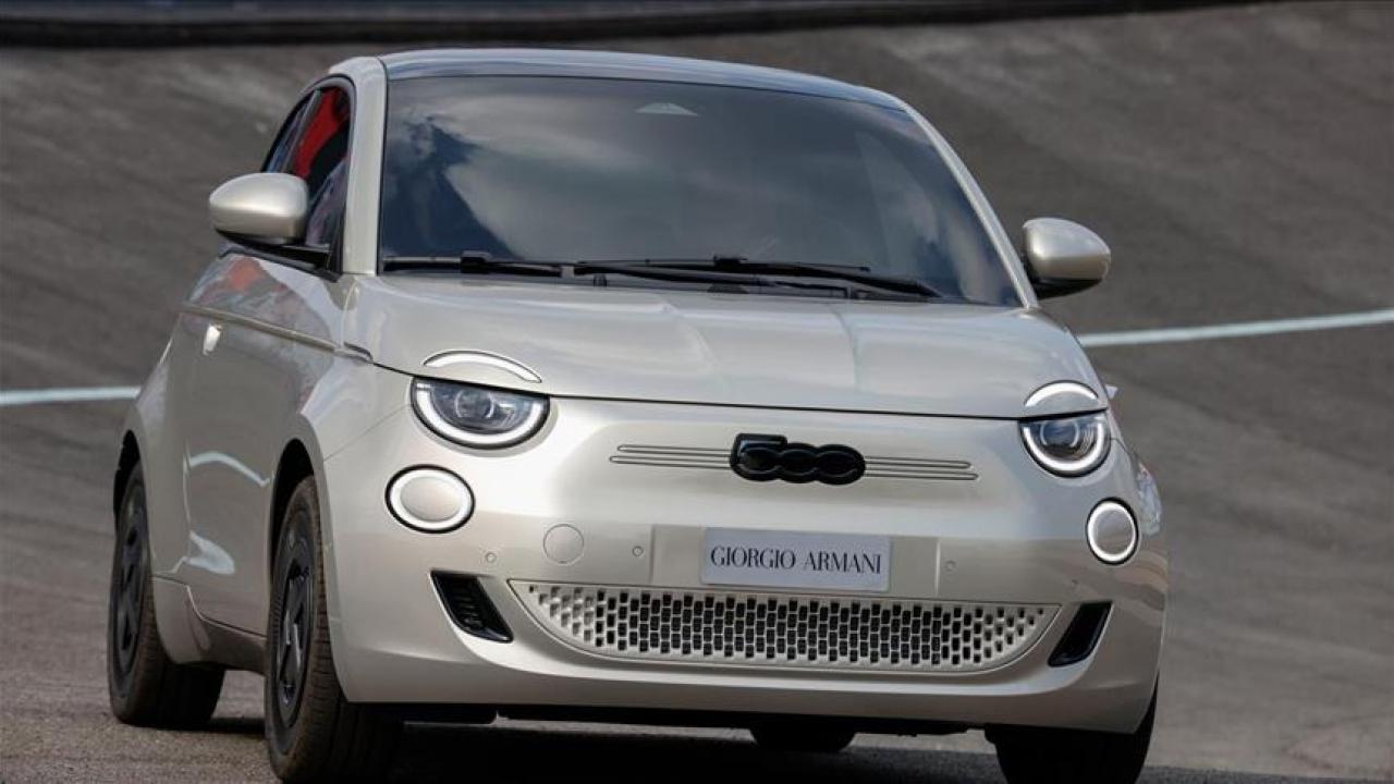"Fiat 500e Giorgio Armani Collector's Edition" Türkiye'de satışa çıktı