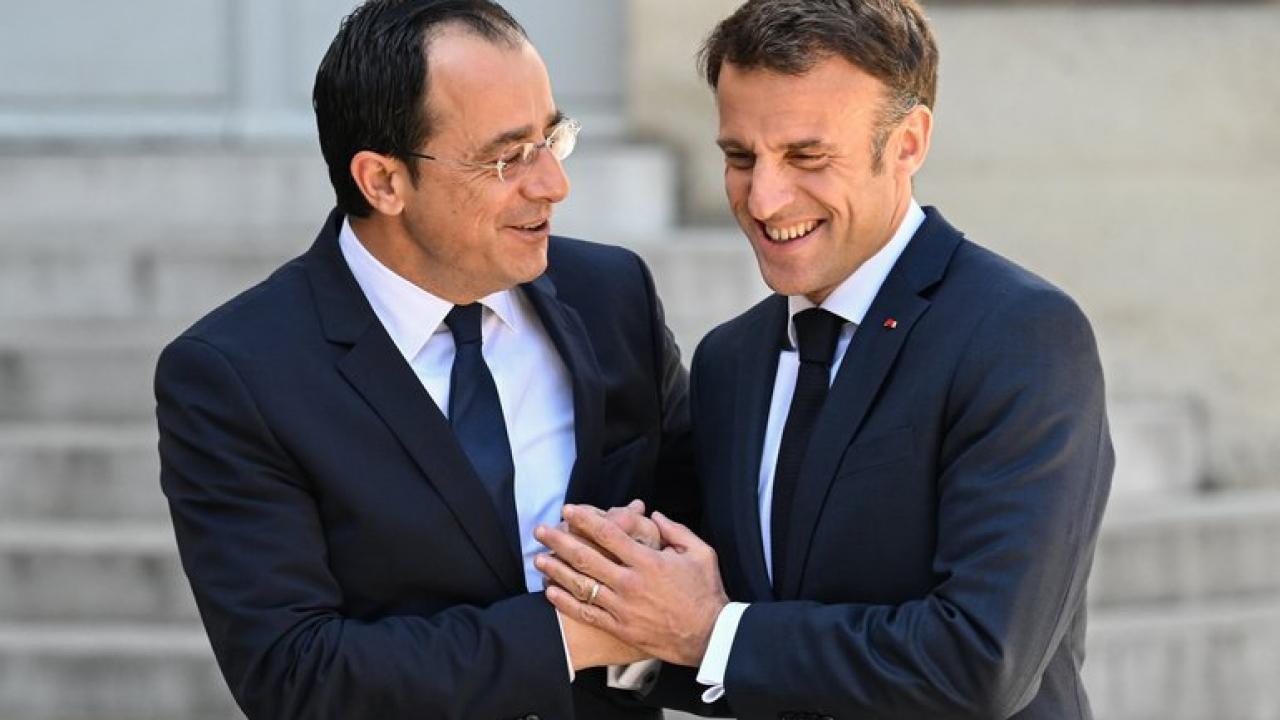 Hristodulidis 'tarihi ortaklık' diyerek duyurdu! GKRY ve Fransa imzaları attı