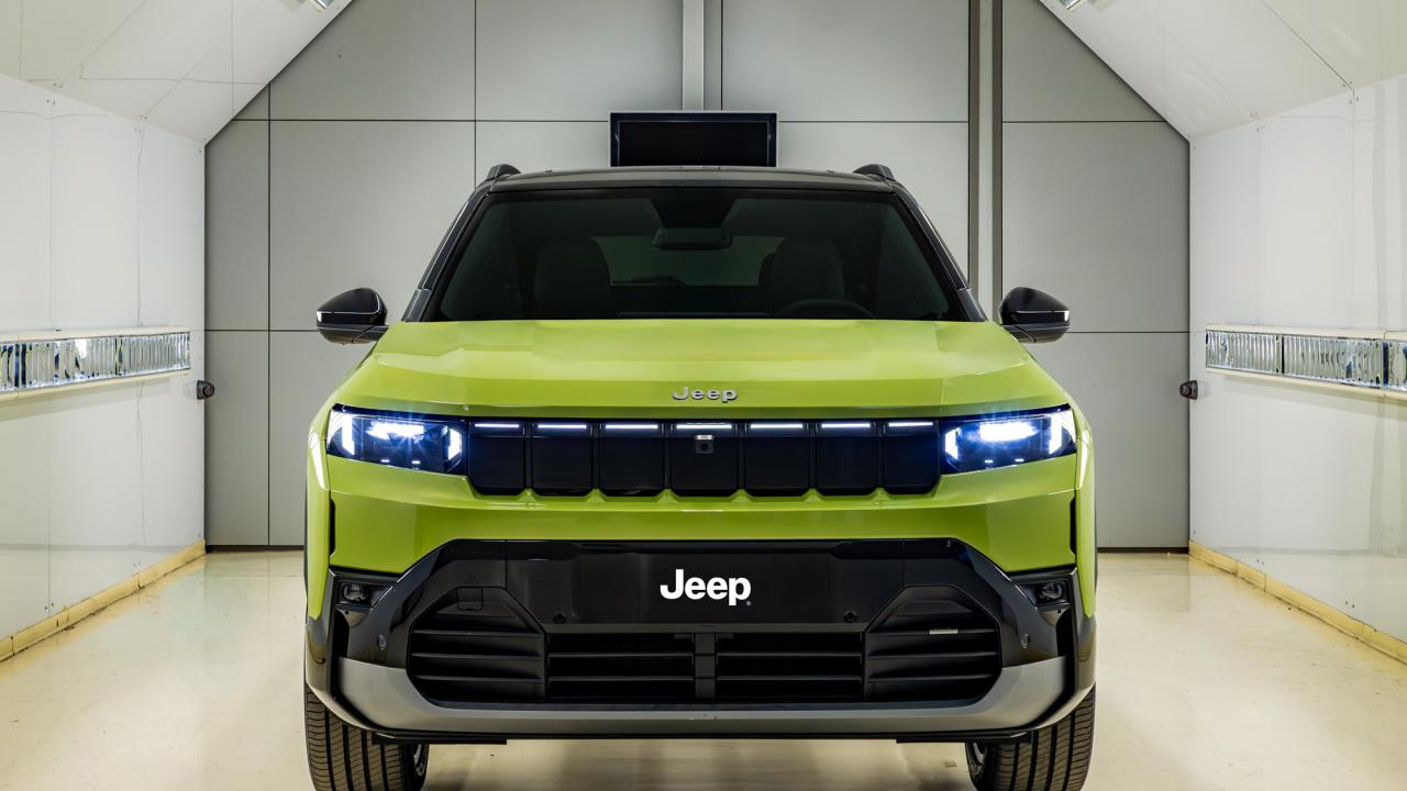 Jeep, tamamen yenilenen kompakt suv modeli compass’ın üretimine start verdi!