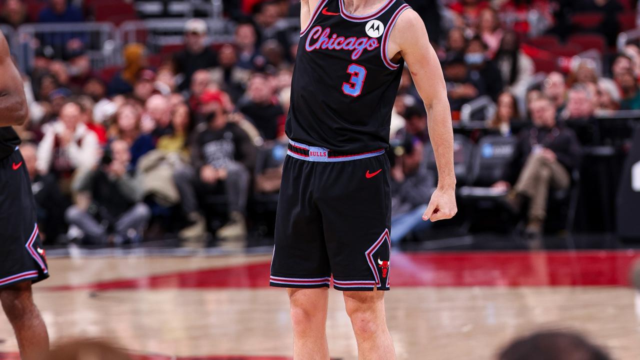 Joshua Giddey triple double yaptı! Bulls, Cavalier…