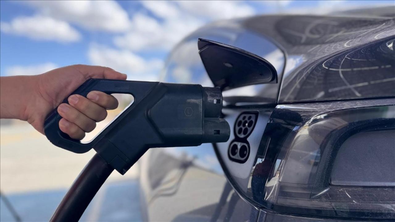 Otomotiv devi rota değiştirdi: Elektrikli araç planları bozuldu! 19,5 milyar dolar zarar