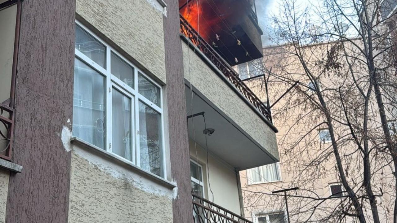 Sinop'ta korkutan yangın: Binadakiler tahliye edildi!