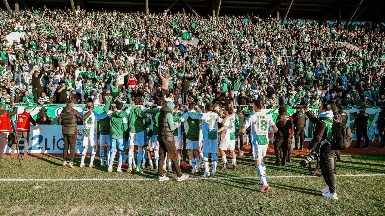 Süper Lig efsanesi dibi görmüştü! 2. Lig'de tarih yazıyor: G.Saray'ı geride bıraktılar