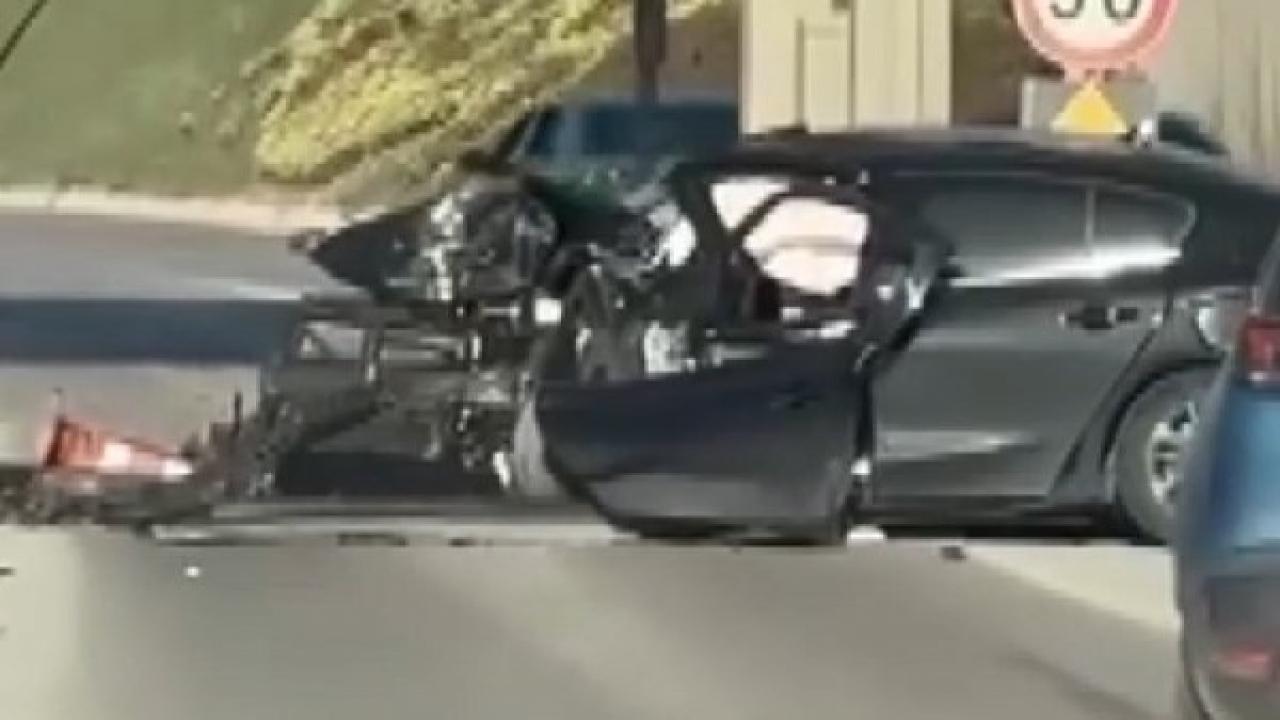 TEM'de feci kaza: Anne ile oğlu öldü!