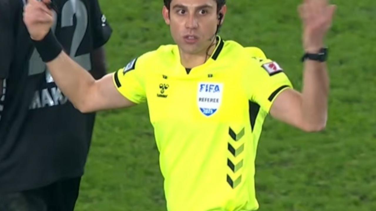 Türkiye Kupası'nda penaltı itirazı! Hakemin VAR odasıyla iletişimi koptu