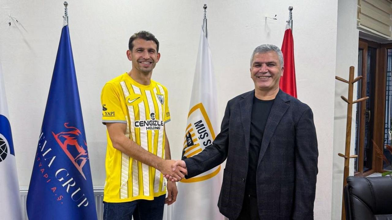 2. Lig ekibi 16 maçta 10 gol atan forveti kaptı