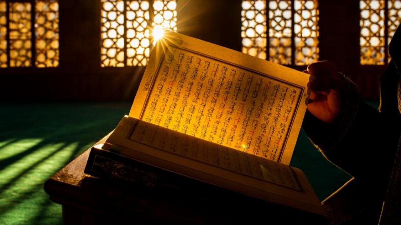 Almanya'da çarpıcı anket: Gençler kiliseden çok İslam'a güveniyor!