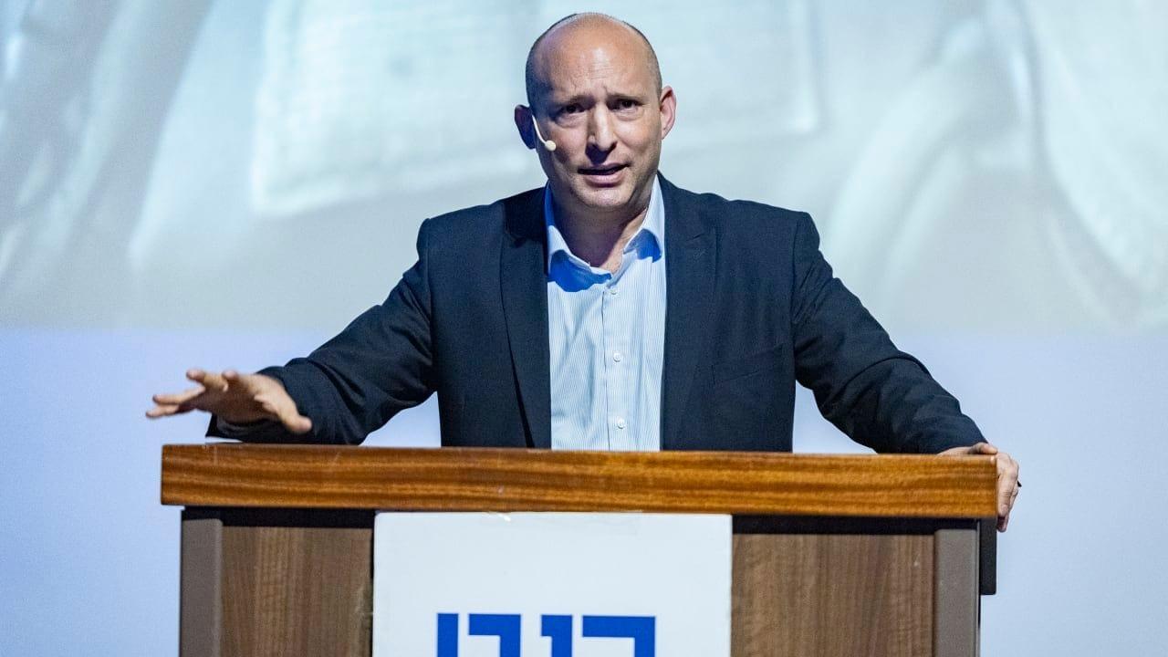 Bennett açtı ağzını yumdu gözünü: Netanyahu'ya ihanet suçlaması!