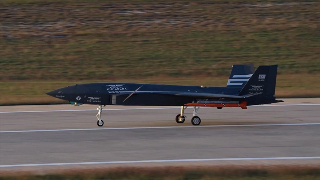 Cumhurbaşkanlığı Savunma Sanayii Başkanı Görgün, KIZILELMA'nın "kol uçuşu"nu değerlendirdi