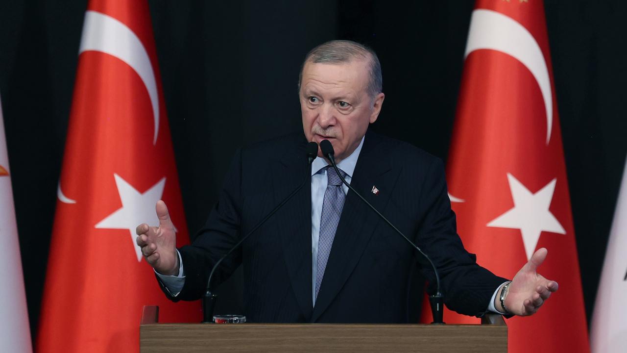 Cumhurbaşkanı Erdoğan'dan Türk milletine Regaip Kandili mesajı!